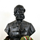 Rendhagyó március 15. képekben