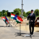 Fürdő út átadás