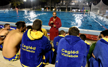 Felkavarodott az állóvíz a medencékben