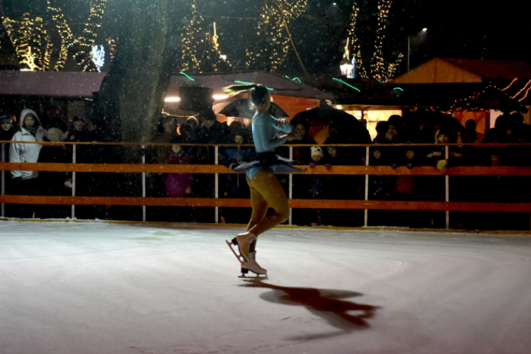 Megnyitott a koripálya