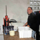 Csemői hagyományos hurkatöltő verseny