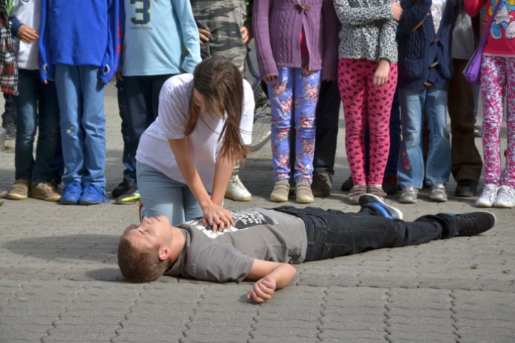 Autómentes Nap Cegléden