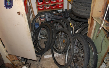 FIGYELEM! Lopott kerékpárok keresik gazdáikat!