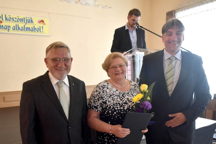 A pedagógusokat köszöntötték Cegléden