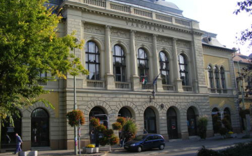 Eldőlt a ceglédi iskolák sorsa