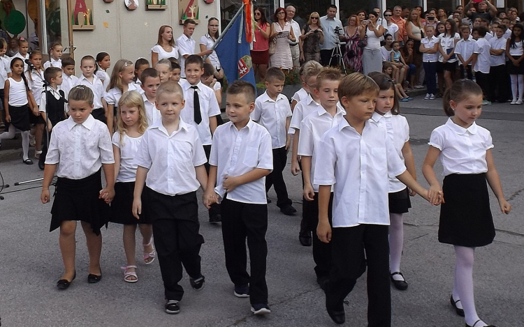 Tanévnyitó a Várkonyiban