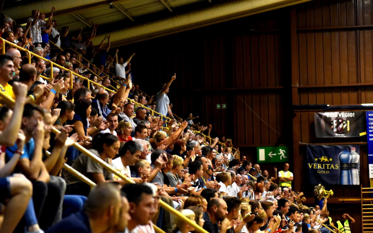 Idén is a szurkolók szavaznak