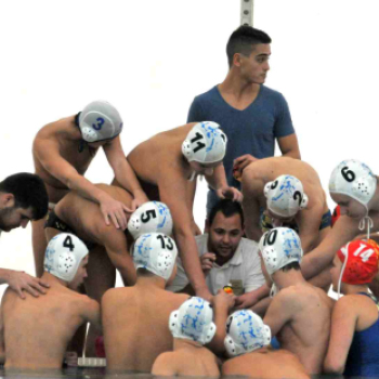 Ceglèdi Vasutas Sport Egyesület - Csabai Csirkefogók VK  (Bèkèscsaba)  9 - 8 