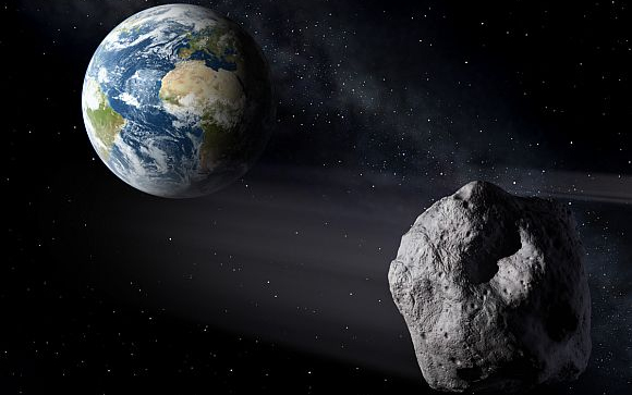 Délben érkezik a démoni kisbolygó