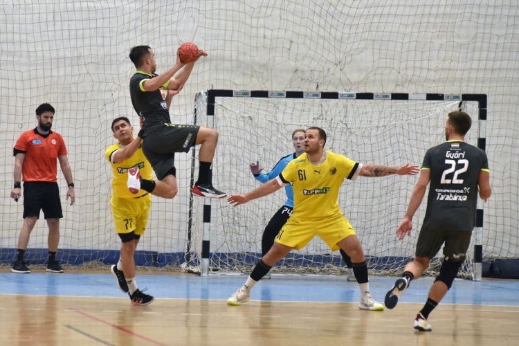 Nem borult a papírforma