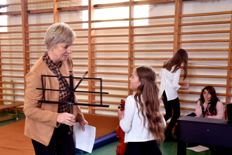 Hangszeres csalogató