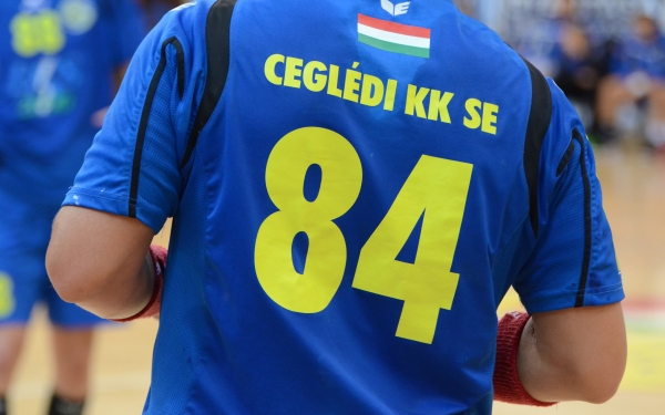 Átszaladtak rajtunk