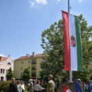 Felavatták az országzászló emlékművet Cegléden