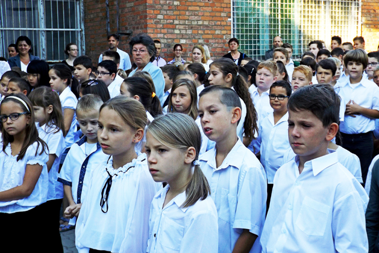 Évnyitó a Várkonyiban