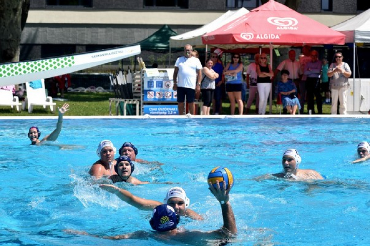 90 éves a Cegléd Városi Sportuszoda