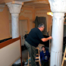 A múzeum lépcsőházának festése