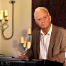 Körünkben - Zeneszó - Szózene