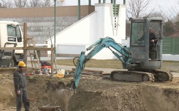 Új medence épül a Budai úti Fürdőben