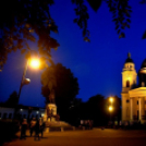 Demonstráció az éjszakai autóversenyzés ellen