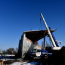 Bontják a lelátót