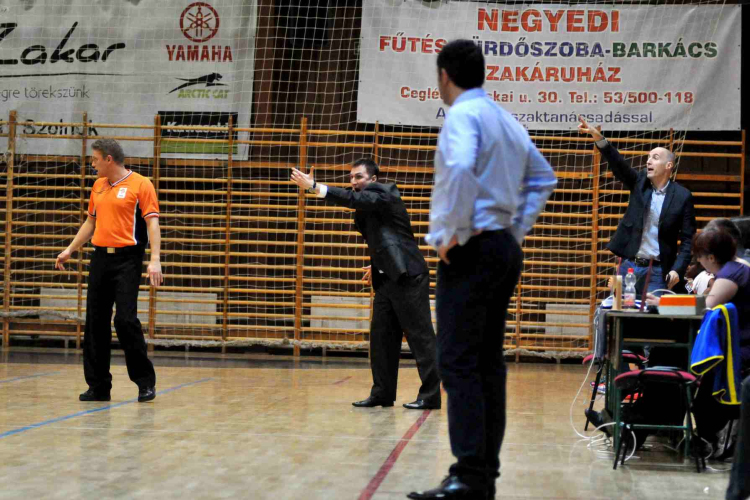 CEGLÉDI EKK – PEAC PÉCS 53 – 75