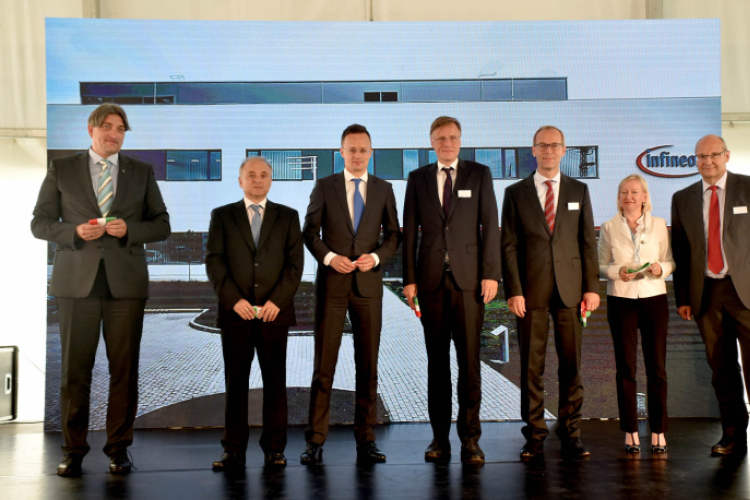 Tovább fejlődik Magyarország legnagyobb félvezető gyártója Cegléden