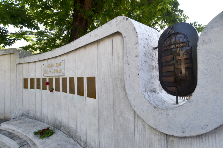 Hősök napja Cegléden