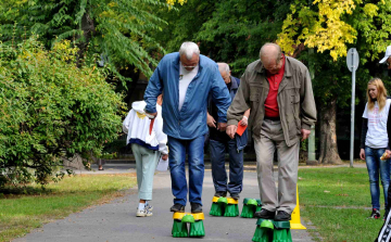 Egy program a régebb óta fiataloknak