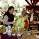 Anyámtyúkja - Csemő