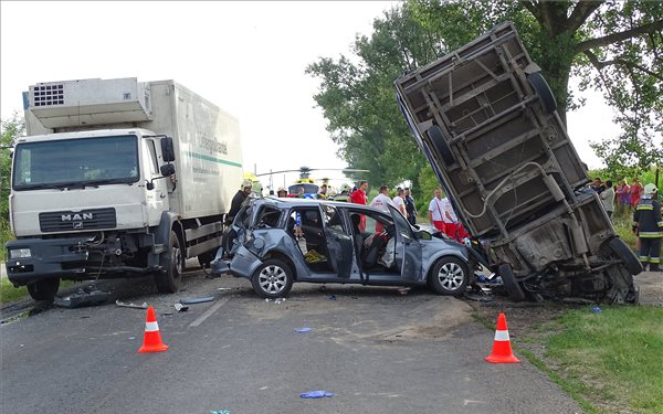 Több jármű ütközött Nagykőrösnél