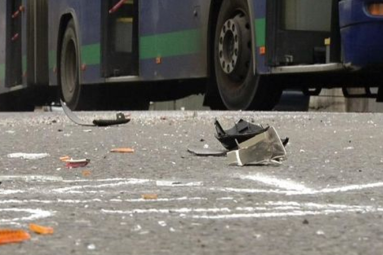 Busszal ütközött egy személyautó a Széchenyi úton