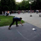 Demonstráció az éjszakai autóversenyzés ellen