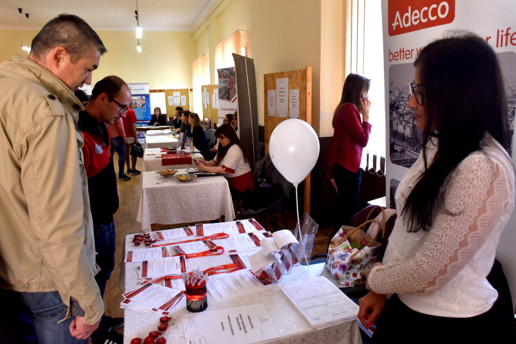 Harminc munkáltató kínált állást
