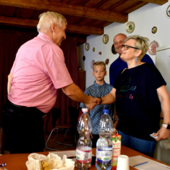 Csáky András - aláírás gyűjtés