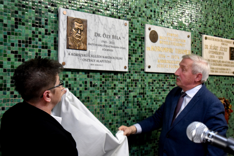Táblát avattak Dr. Őze Béla emlékére