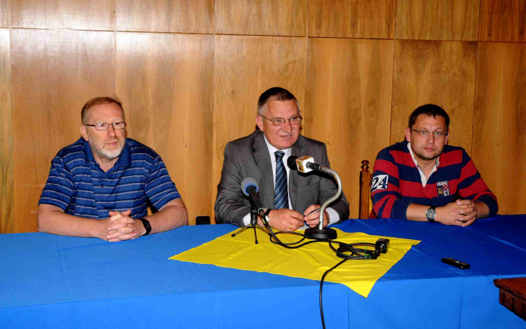 Ceglédre jön az USA női vízilabda válogatott