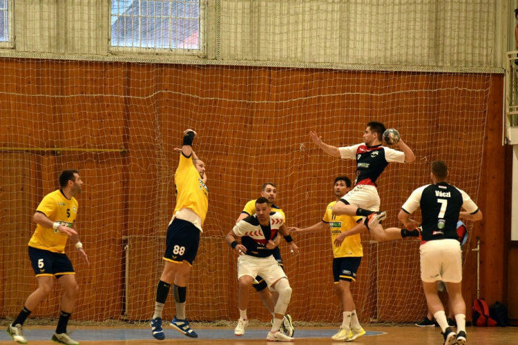 Győzelem a második játéknapon