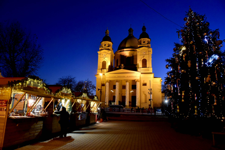 Így érkezett Ceglédre a Mikulás