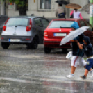 Senki sem úszta meg... 