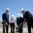 Infienon alapkőletétel