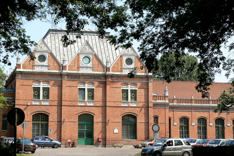 Verekedés a vasútállomáson