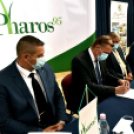 Aláírták a szerződést