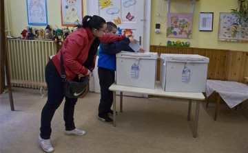 Mégsem lesz csatlakozás?