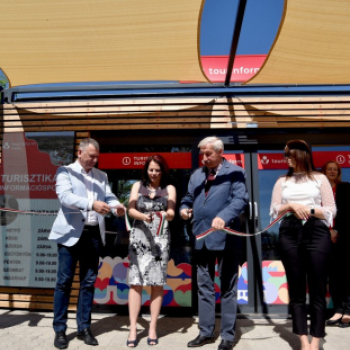 Átadták a turisztikai infópontot