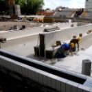 Városi Strandfürdő – Már burkolnak