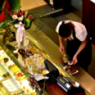 Táblaavató a Békebeli Cukrászdában