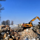 Bedarálják a lelátót