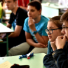 Vetélkedő a gimiben