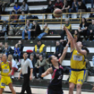 CEGLÉDI EKK–PINKK PÉCSI 424 64–75 