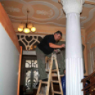 A múzeum lépcsőházának festése